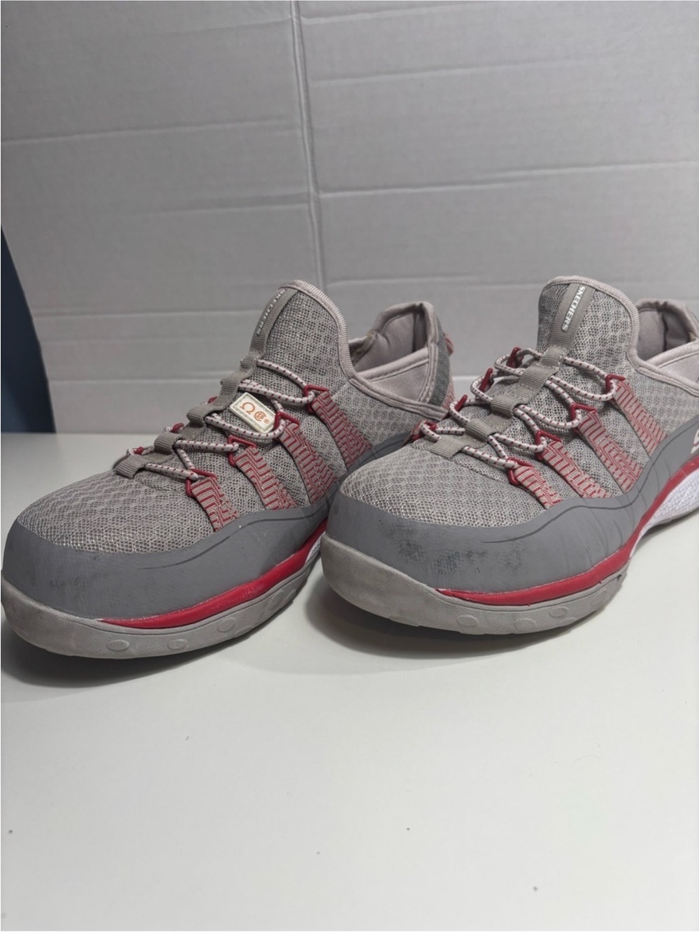 Skechers Work Women's Gray & Red Safety Toe Slip-Resistant
Sneakers